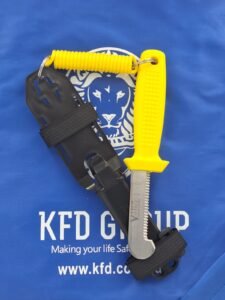 Safety Rescue Knife 9 cm complete with sheath and lanyard